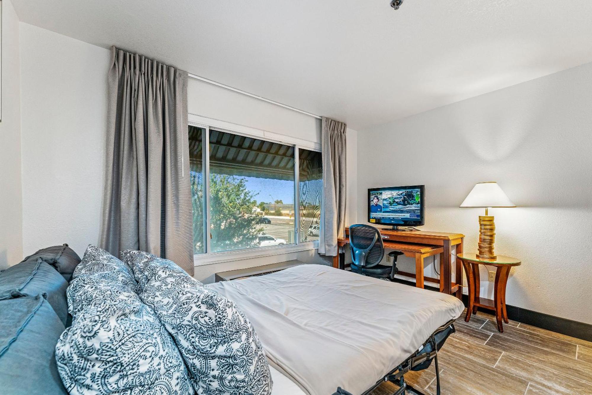 Tempe Corner Apartment Studio King Bed Bagian luar foto