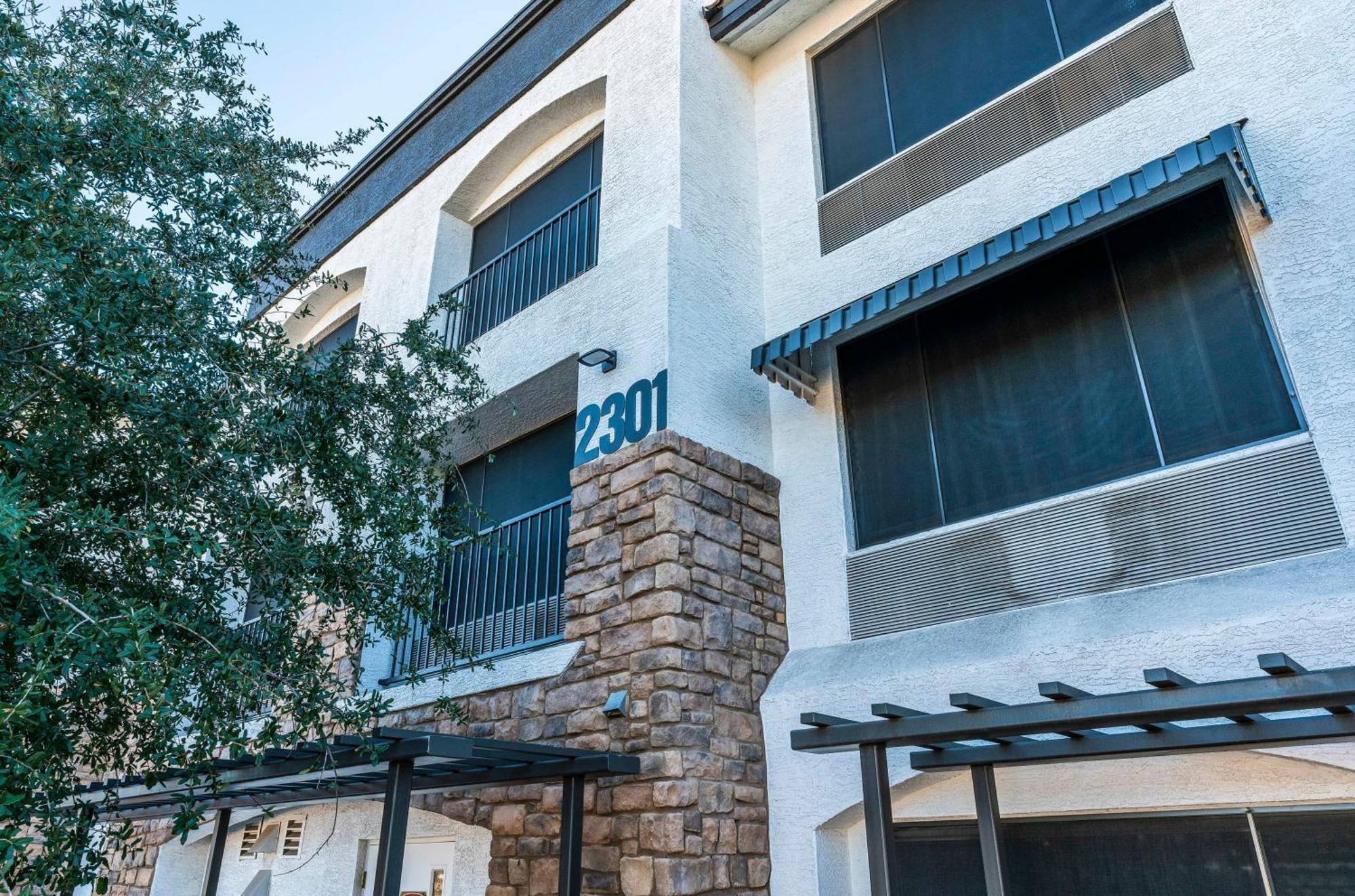 Tempe Corner Apartment Studio King Bed Bagian luar foto